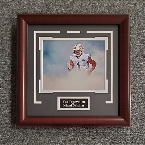 Tua Tagovailoa Unsigned 8x10 (0639)