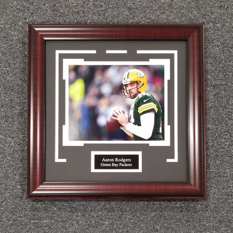 Aaron Rodgers Unsigned 8x10 (0428)