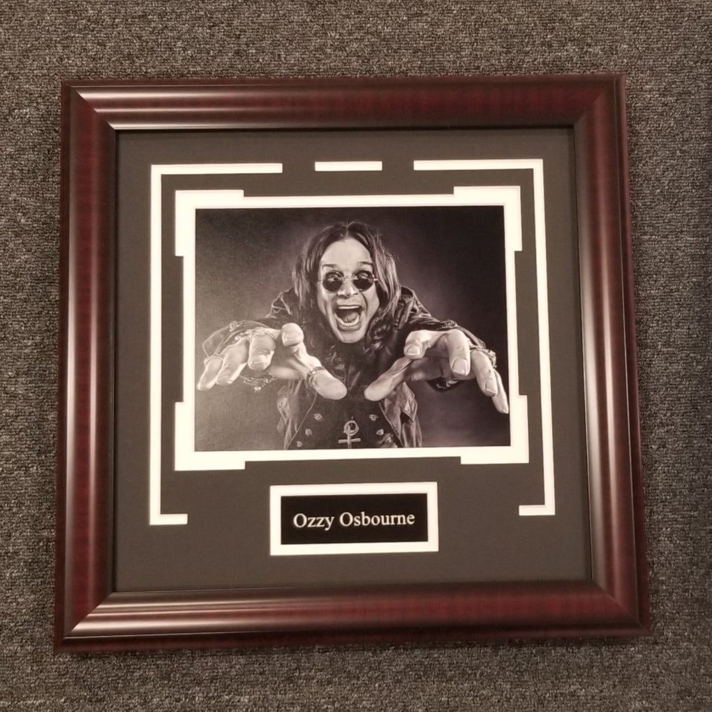 Ozzy Osbourne Unsigned 8x10 (0602)